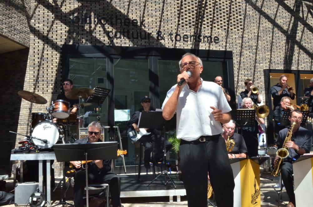 Swing Shift Big Band bracht knap zomers concert Hoeilander.be